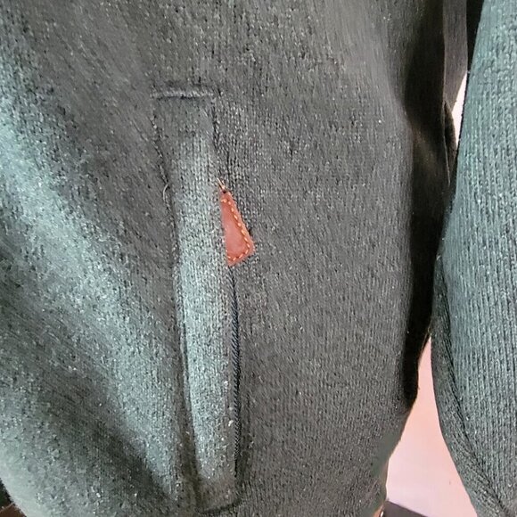 Vineyard Vines Men's Quarter-Zip Sweater (M) – Classic & Cozy! - Picture 11 of 12